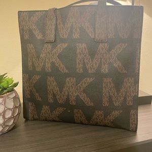 Michael Kors Large Kenly Tote